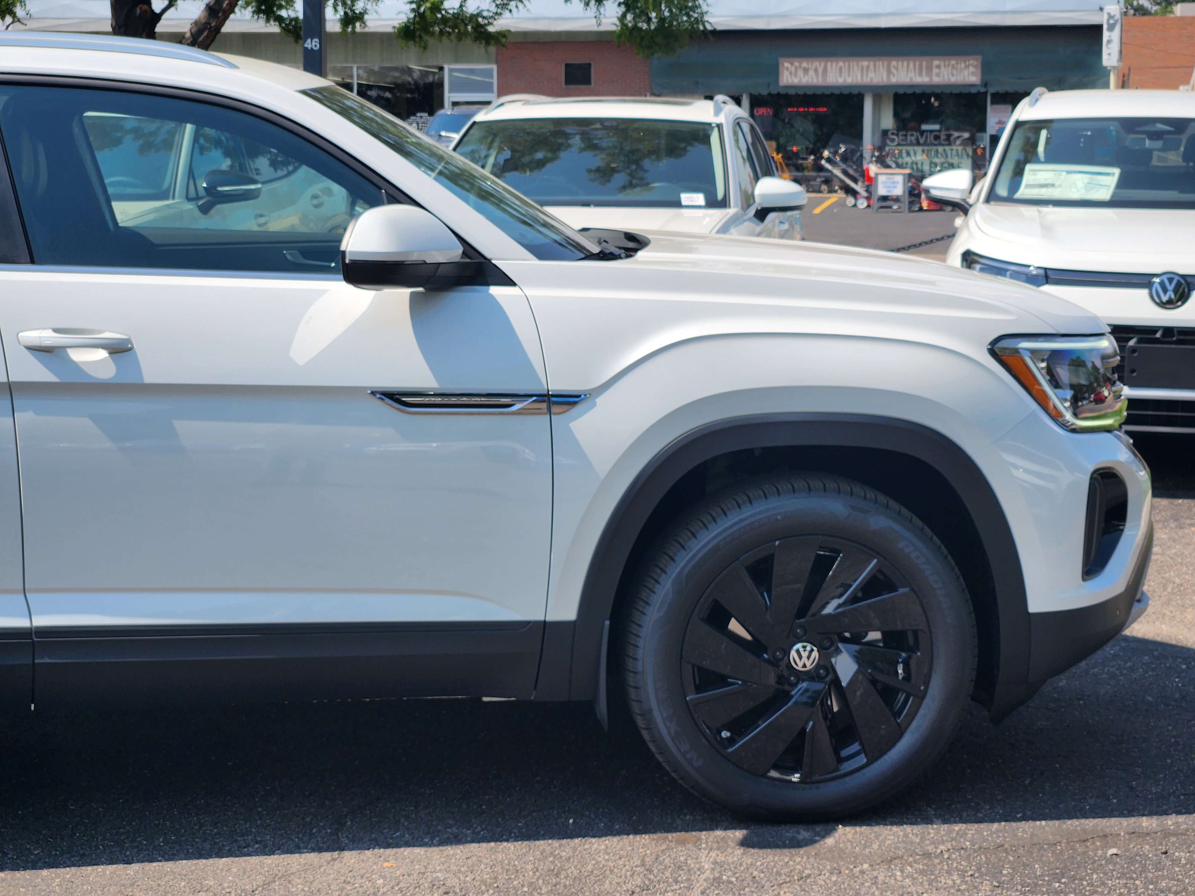 New 2026 Volkswagen Atlas Cross Sport SE image 6
