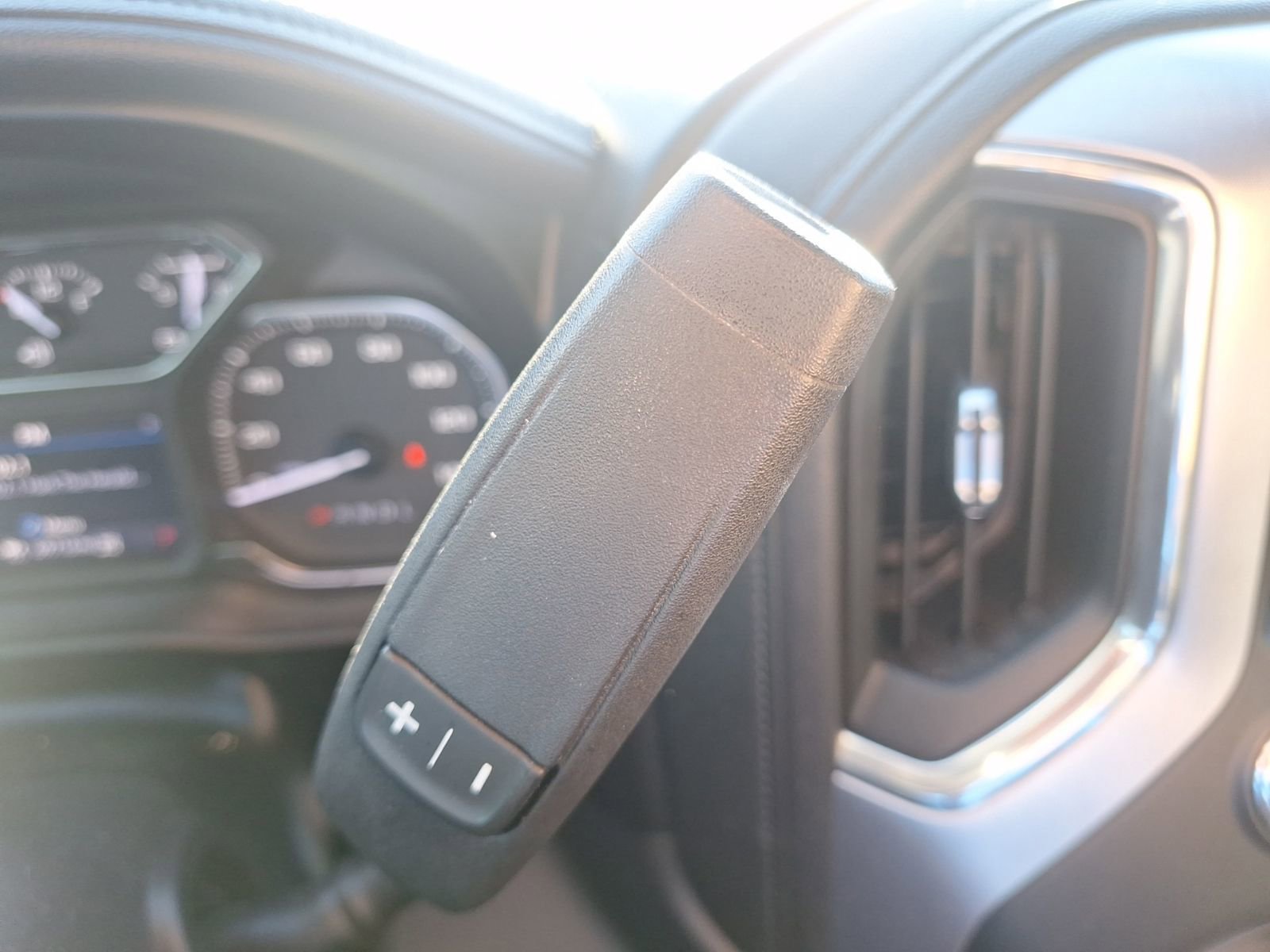 Used 2020 GMC Sierra 1500 SLT image 26