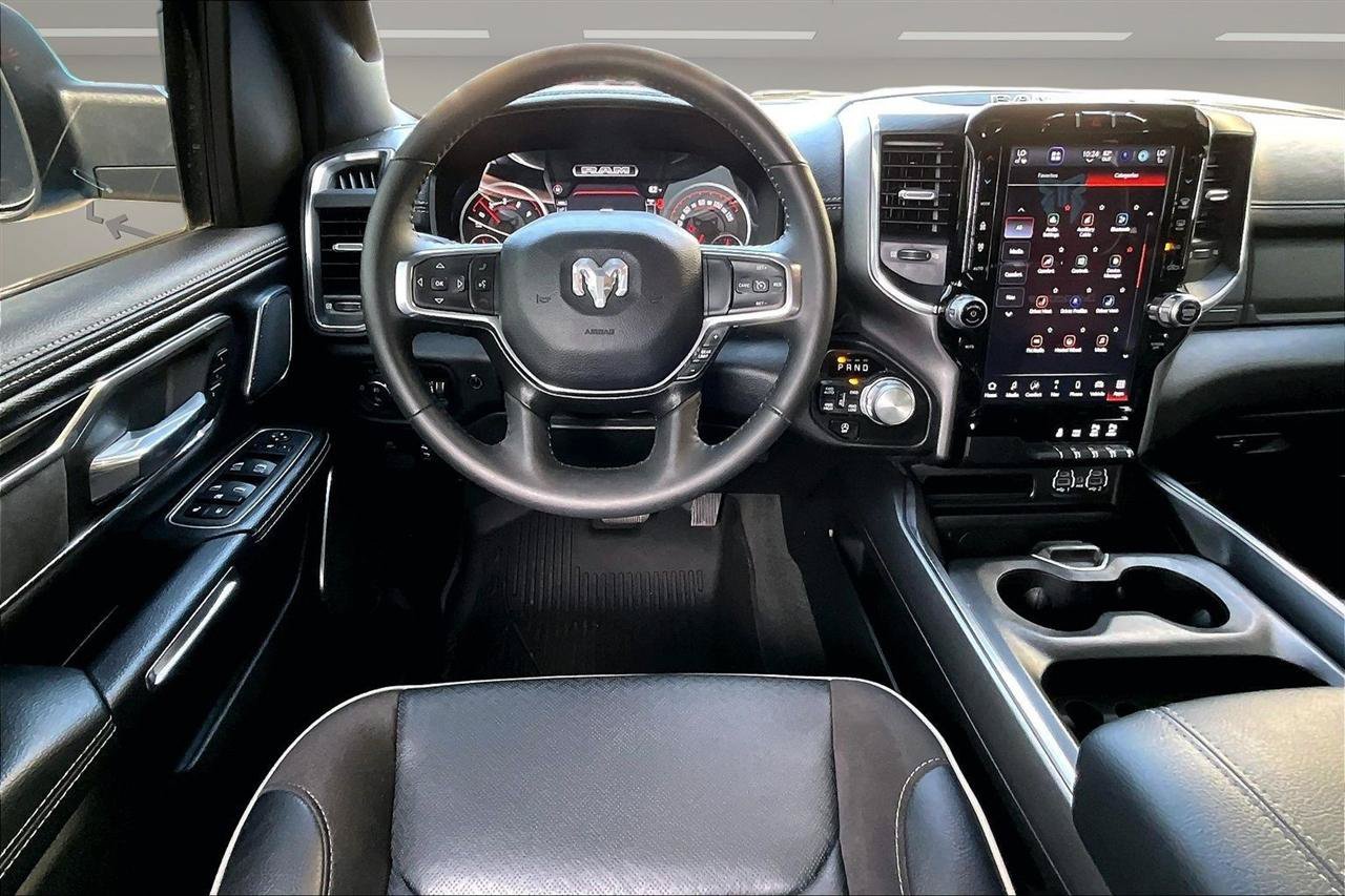 Used 2024 RAM 1500 Laramie AWD/4WD image 9