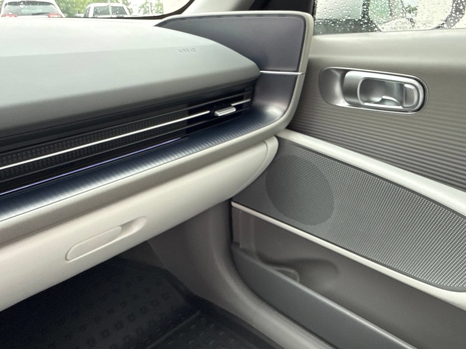 Certified 2024 Hyundai Ioniq 6 SEL RWD image 31