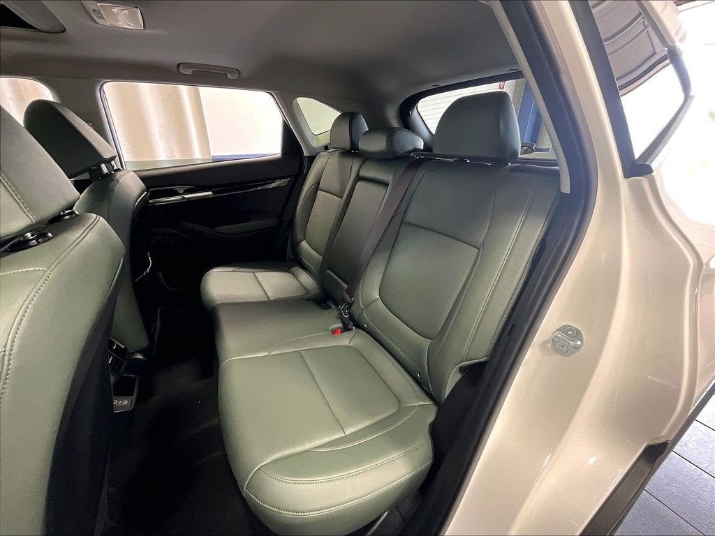 Used 2024 Kia Seltos SX w/ SX Sunroof Package AWD/4WD image 15