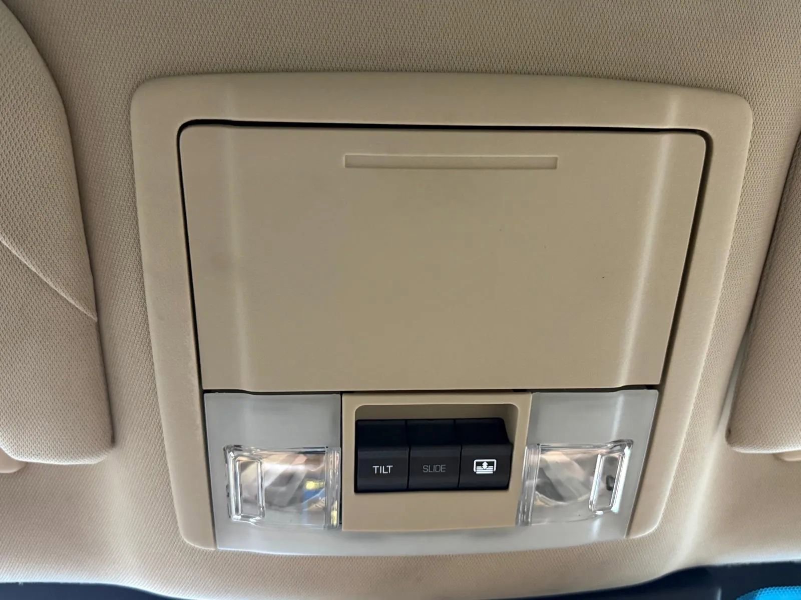 Used 2010 Lincoln MKS image 32