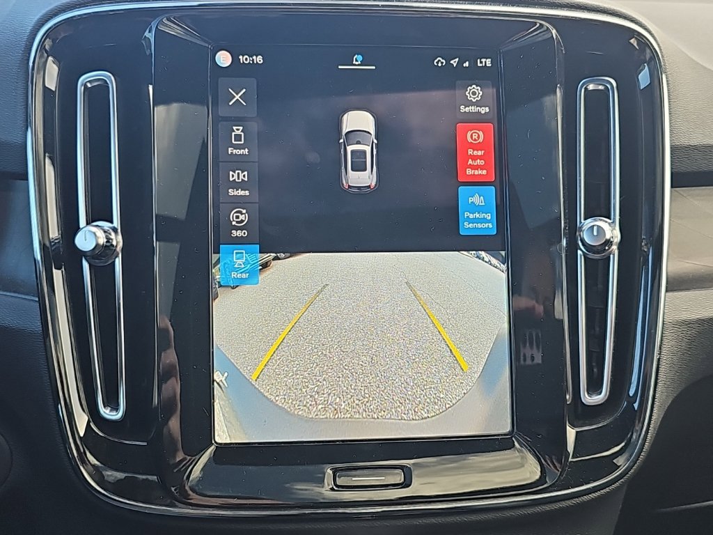 Used 2023 Volvo XC40 Recharge Ultimate w/ Protection Package Premier AWD/4WD image 9