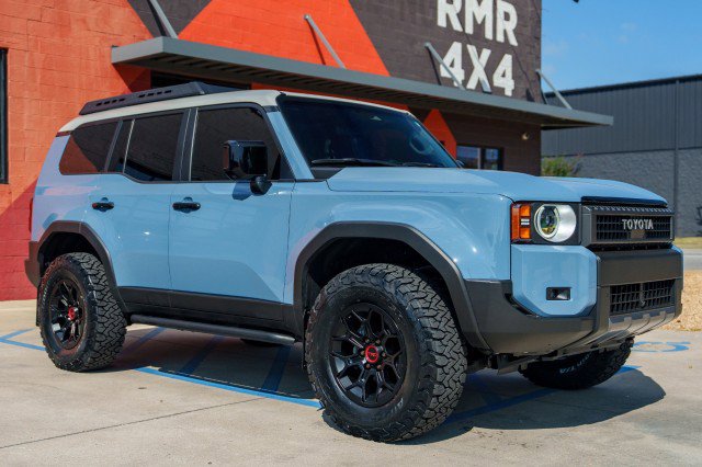 Used 2024 Toyota Land Cruiser image 4