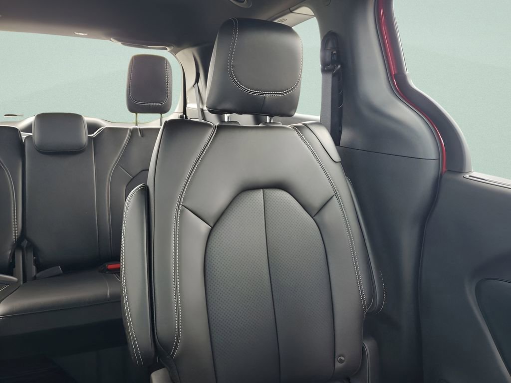 New 2026 Chrysler Voyager LX image 14