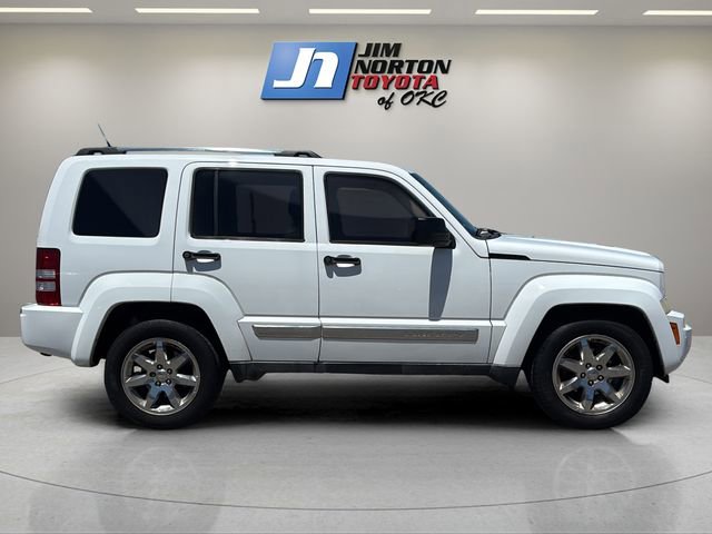 Used 2011 Jeep Liberty Limited w/ Tire & Wheel Group AWD/4WD image 4