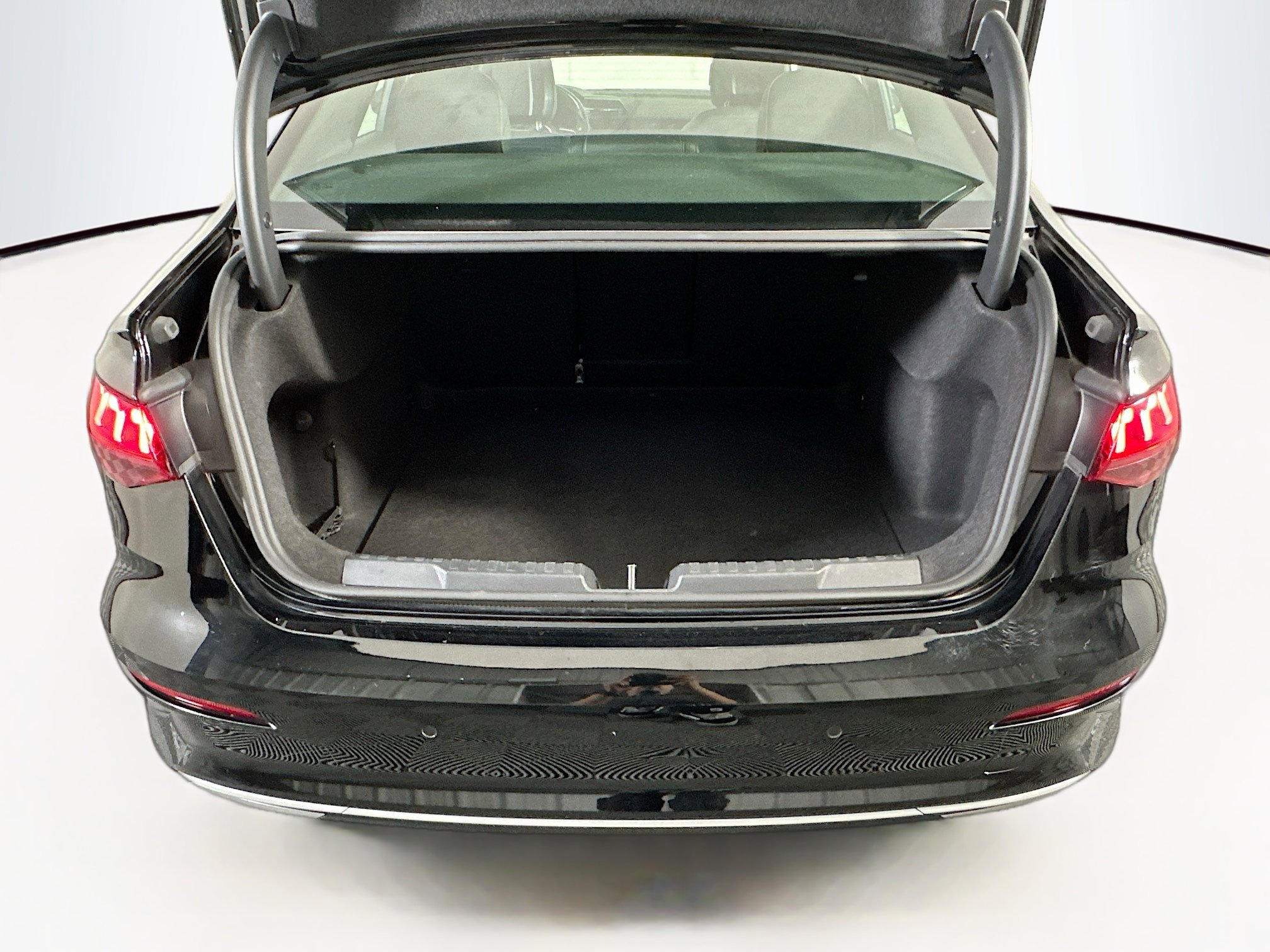 Used 2024 Audi A3 2.0T Premium image 28