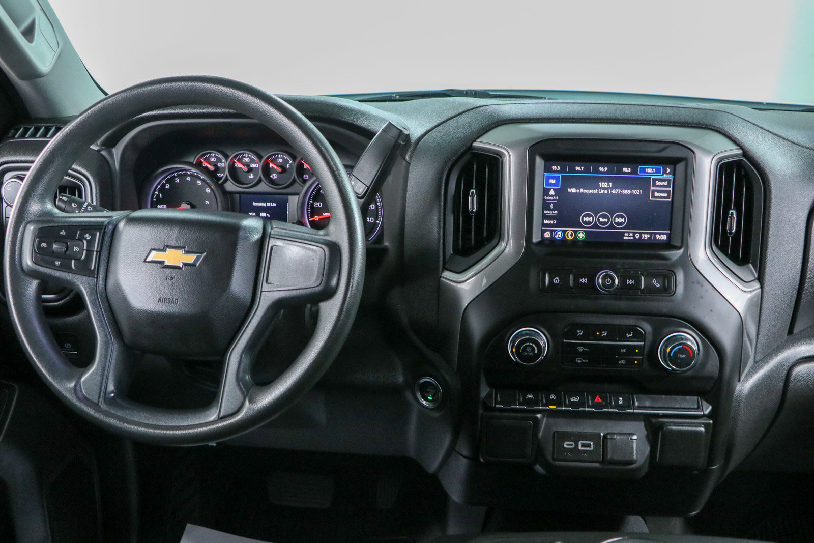 Used 2024 Chevrolet Silverado 1500 Custom AWD/4WD image 17