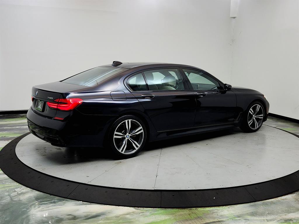 Used 2019 BMW 740i w/ M Sport Package RWD image 5