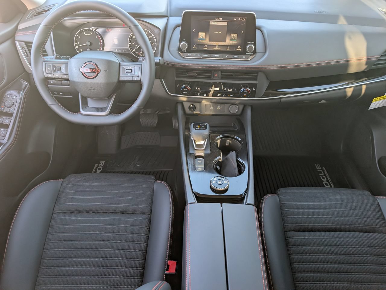 New 2026 Nissan Rogue SV AWD/4WD image 8