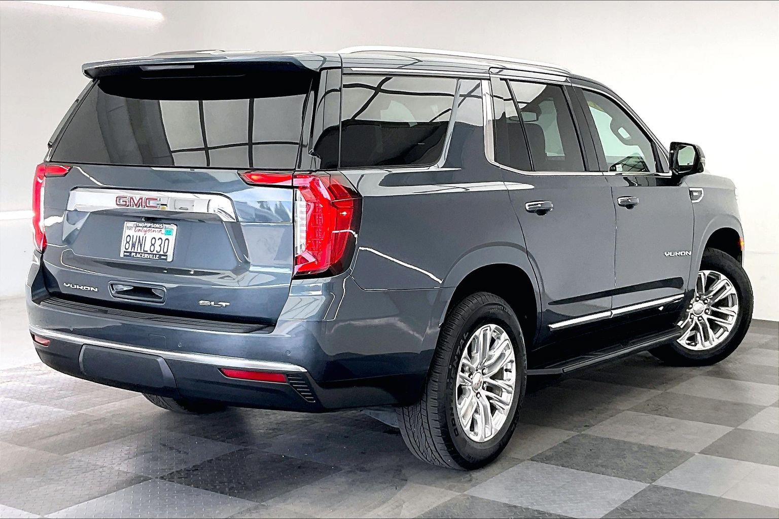 Used 2021 GMC Yukon SLT w/ SLT Premium Package AWD/4WD image 13
