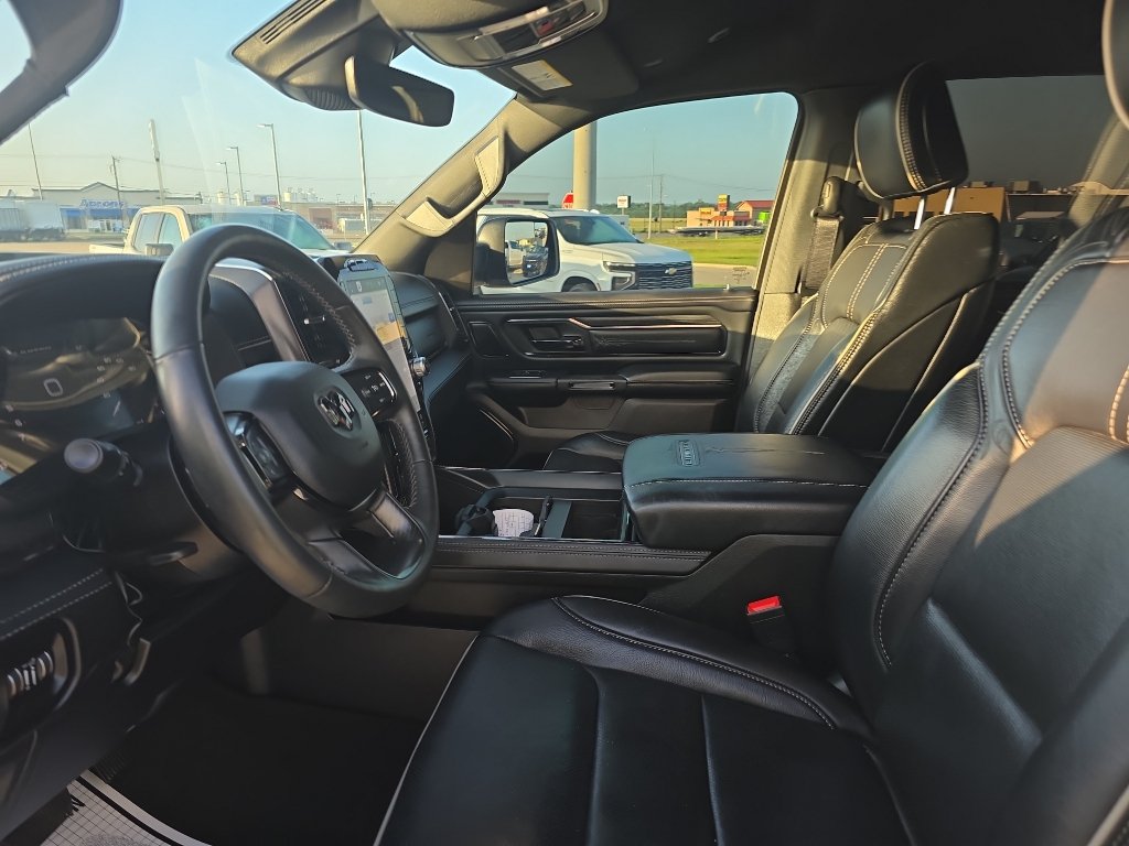 Used 2024 RAM 1500 Limited w/ Night Edition AWD/4WD image 6