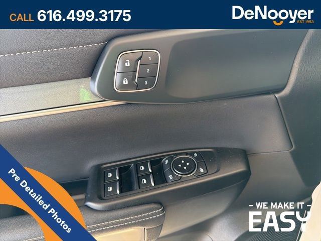 Used 2024 Ford Ranger Lariat w/ Trailer Tow Package image 18