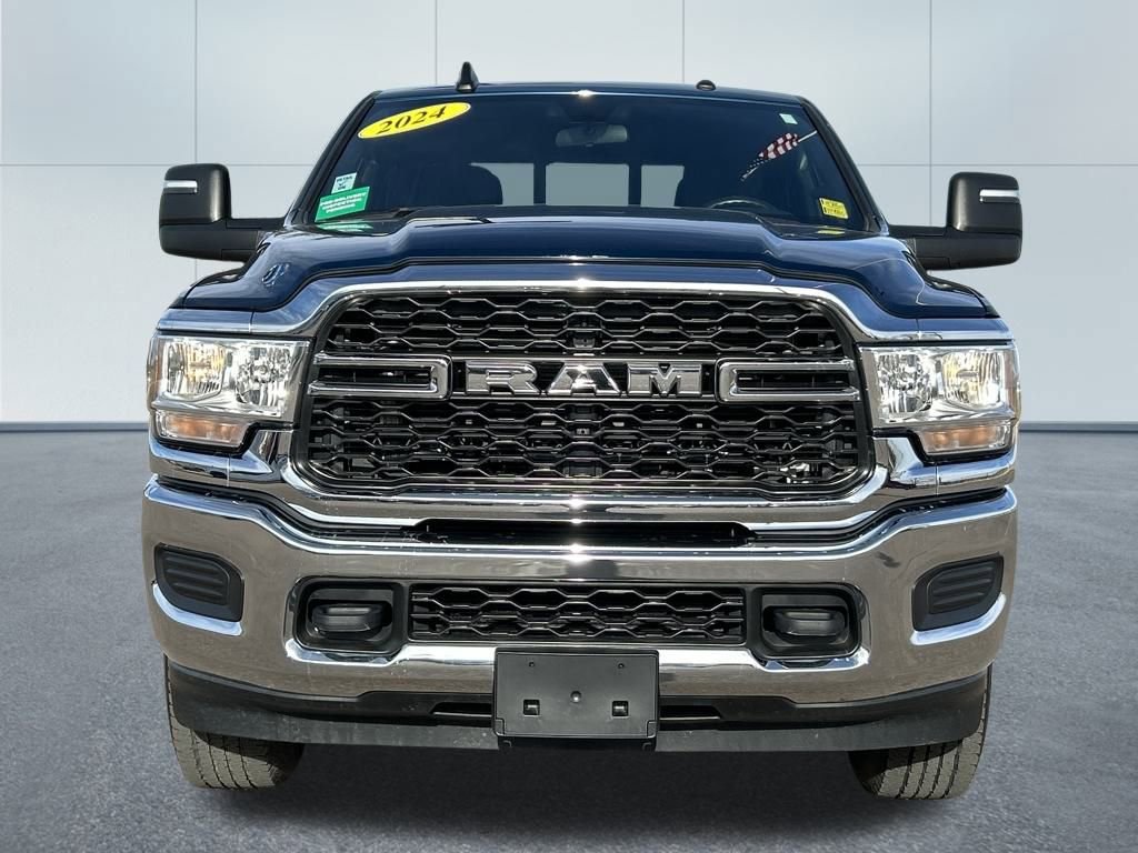 Used 2024 RAM 3500 Tradesman w/ Chrome Appearance Group image 3