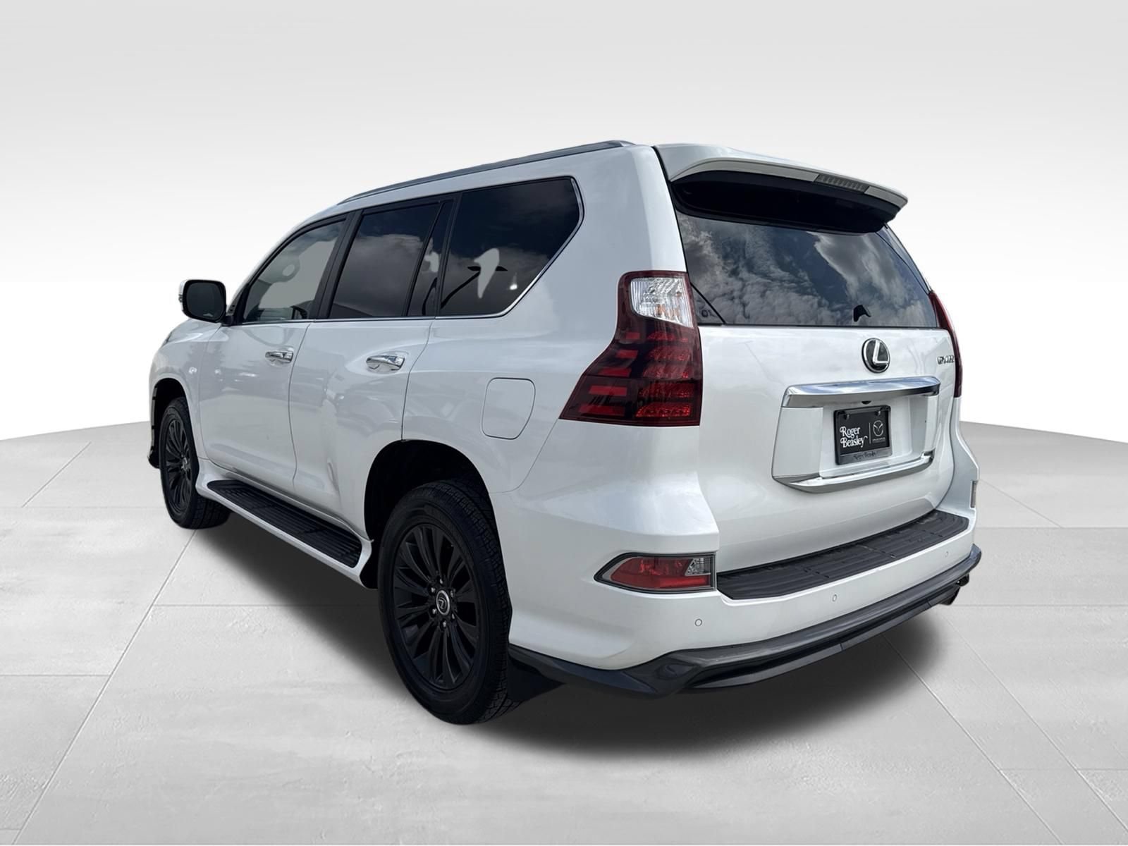 Used 2022 Lexus GX 460 Luxury w/ Sport Design Package AWD/4WD image 7