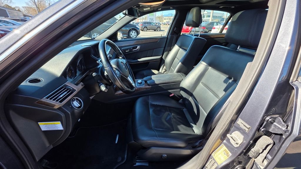 Used 2012 Mercedes-Benz E 350 4MATIC Sedan image 9