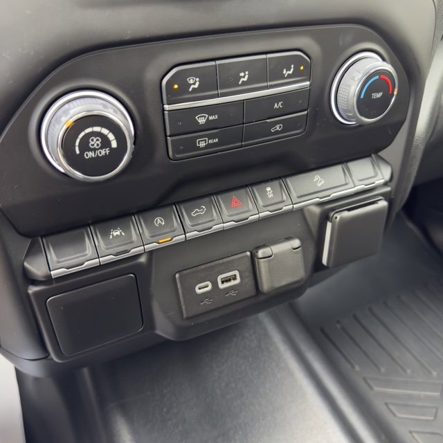 Used 2022 Chevrolet Silverado 1500 Custom Trail Boss image 21