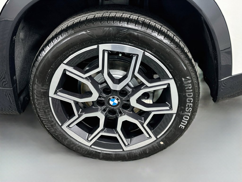 New 2027 BMW X1 xDrive28i w/ Technology Package AWD/4WD image 23