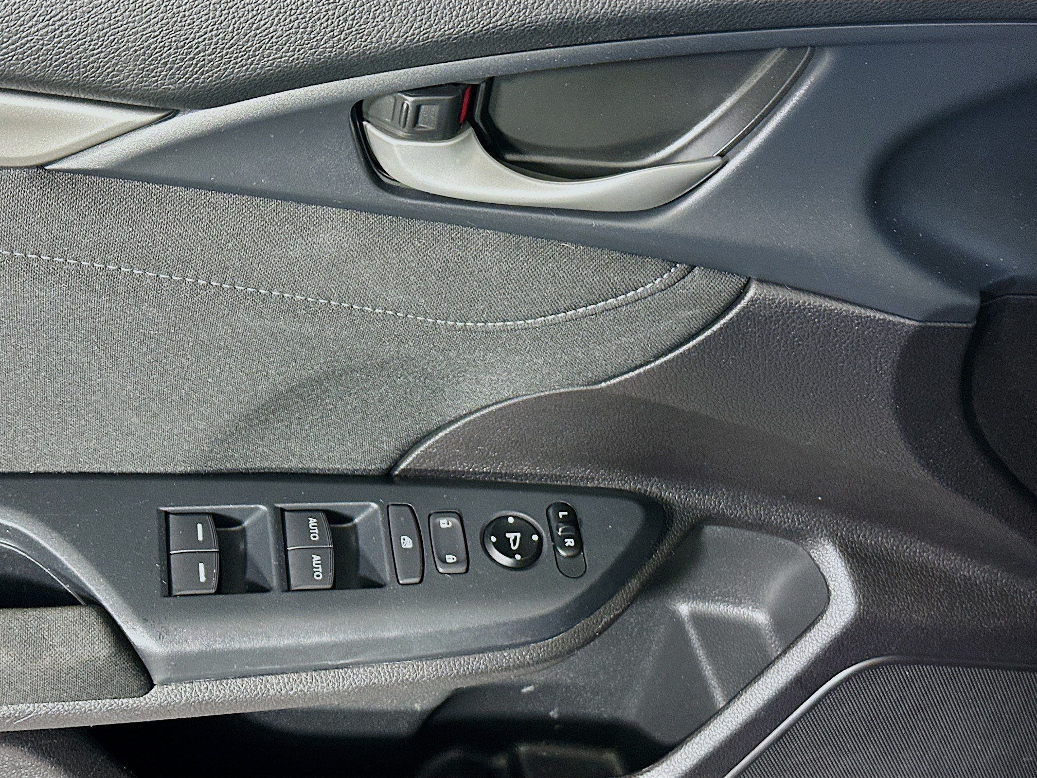Used 2019 Honda Civic EX image 14