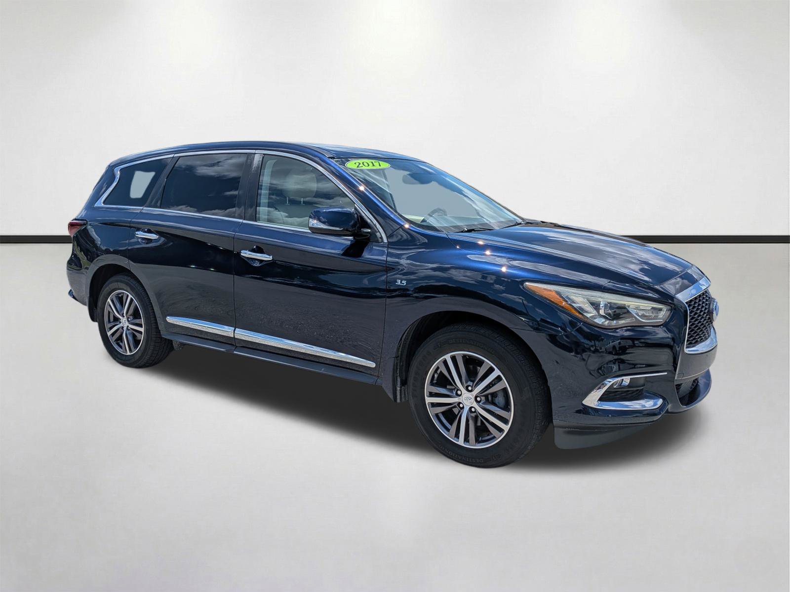 Used 2017 INFINITI QX60 FWD image 2