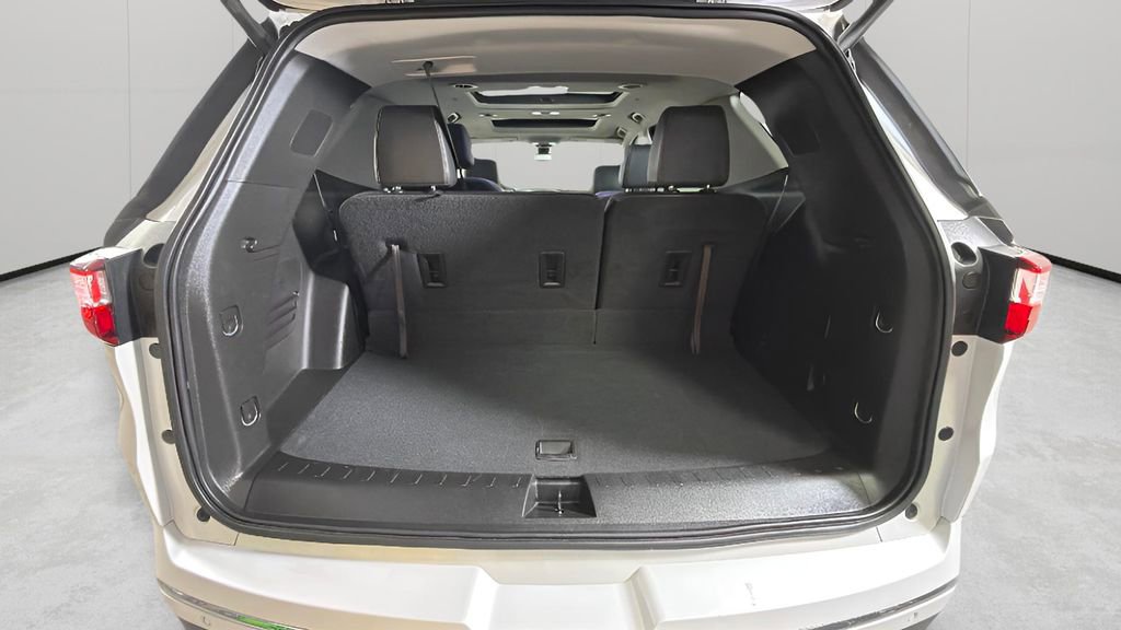 Used 2020 Chevrolet Traverse Premier FWD image 29