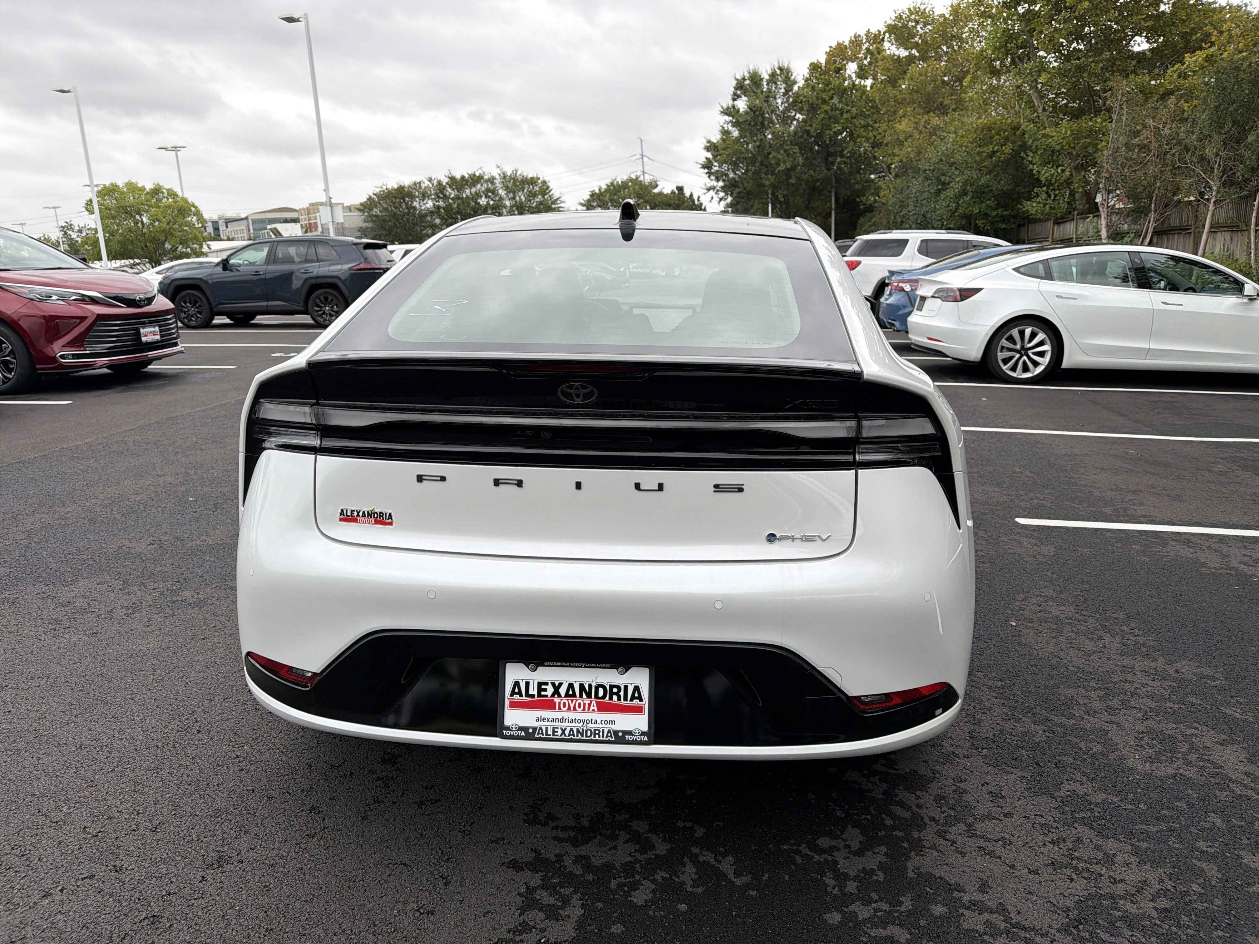 New 2027 Toyota Prius Plug-In Hybrid w/ Limited Premium Package FWD image 5
