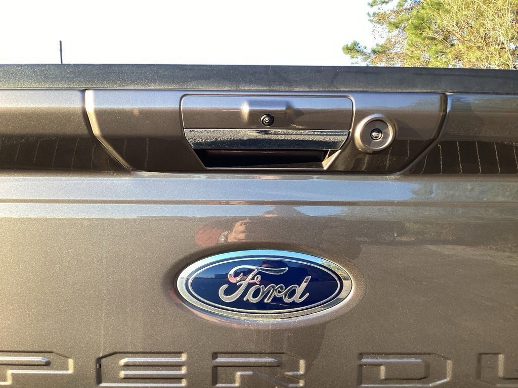 Used 2023 Ford F250 Lariat w/ Chrome Package image 13