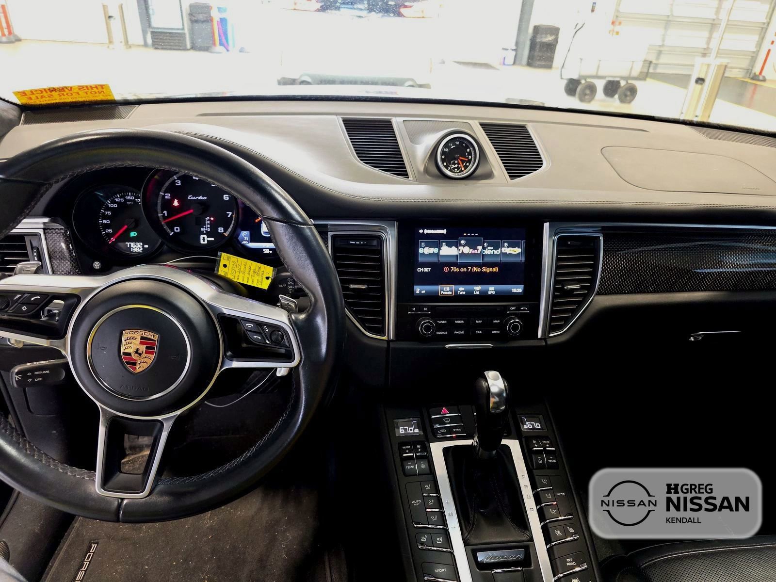 Used 2017 Porsche Macan Turbo image 19