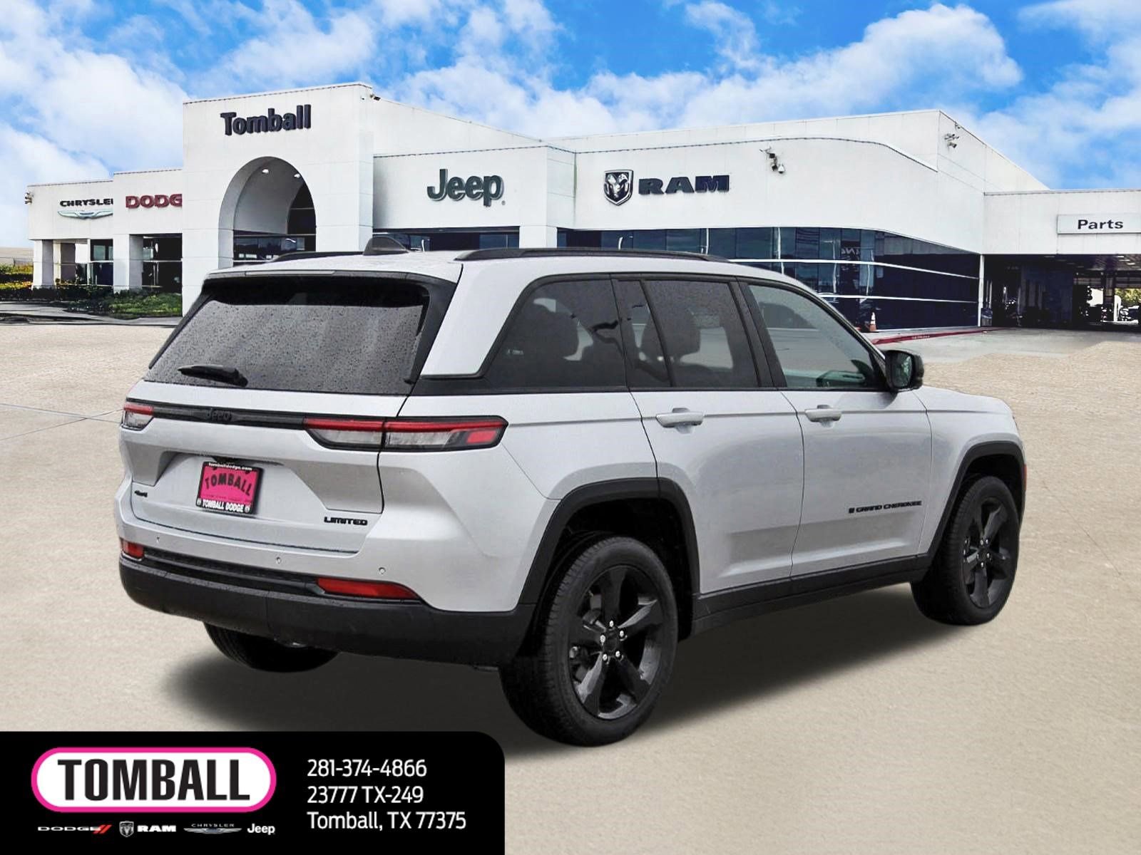 Used 2024 Jeep Grand Cherokee Limited w/ Black Appearance Package AWD/4WD image 7