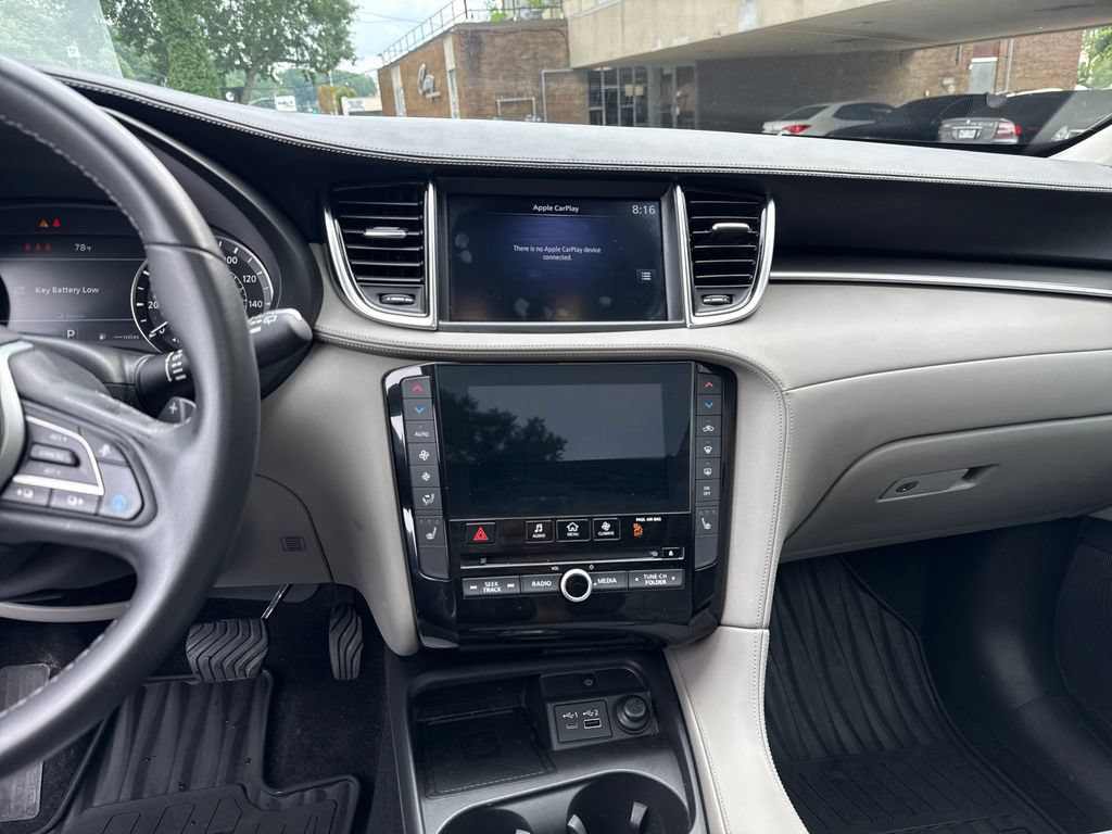 Used 2023 INFINITI QX50 Luxe AWD/4WD image 25