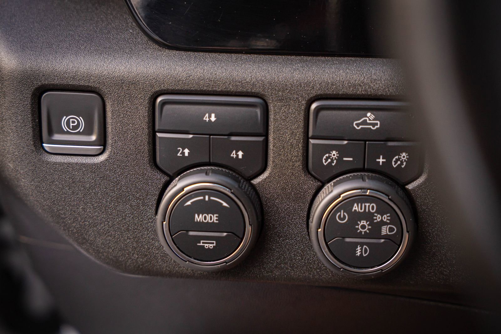 Used 2024 Chevrolet Silverado 2500 LT w/ Convenience Package image 26