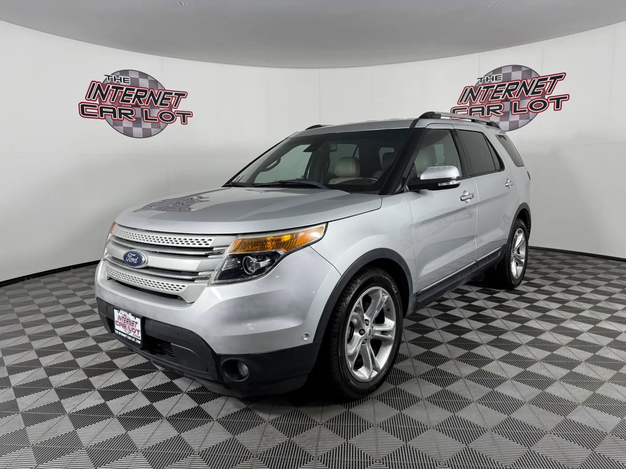 Used 2014 Ford Explorer Limited w/ Equipment Group 302A FWD image 3