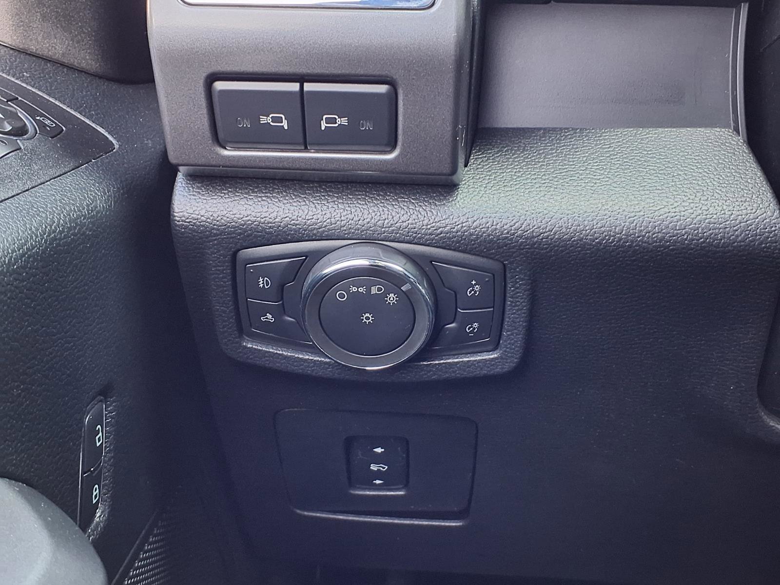 Used 2016 Ford F150 XLT w/ Equipment Group 302A Luxury image 22