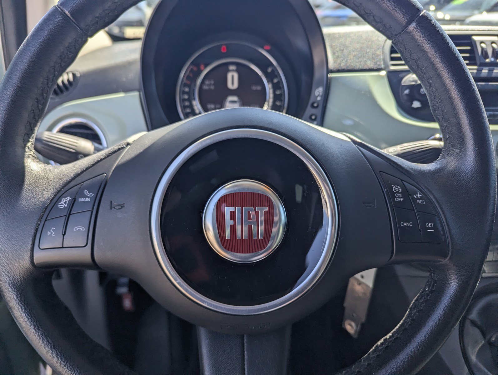 Used 2015 FIAT 500 Pop FWD image 10