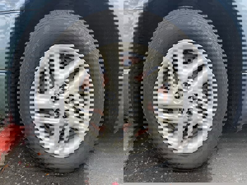 Used 2000 Dodge Intrepid image 22