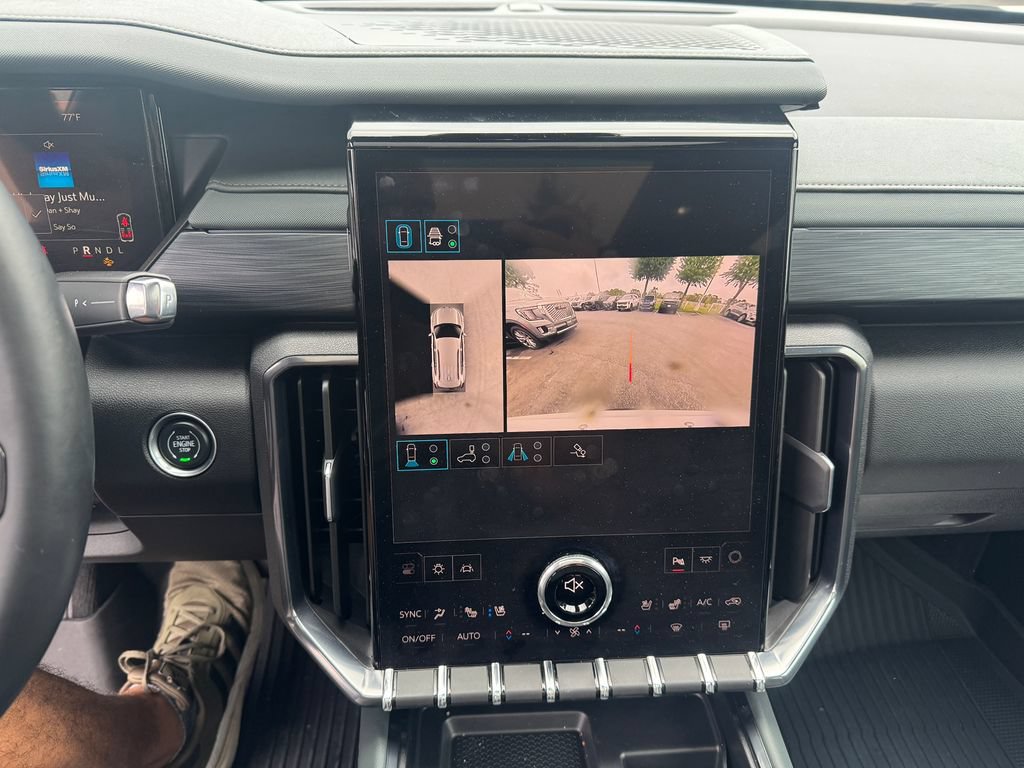 Used 2025 GMC Acadia AT4 w/ Luxury Package AWD/4WD image 19