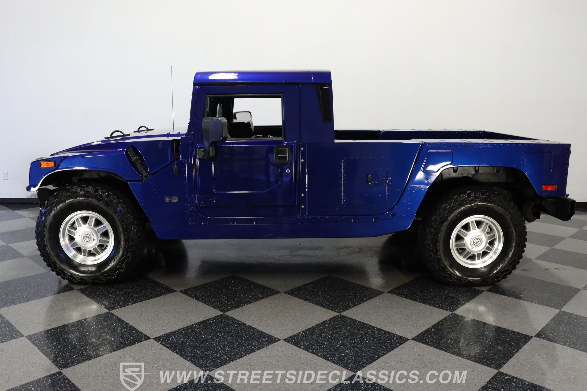Used 2003 HUMMER H1 2-Door Hard Top image 2