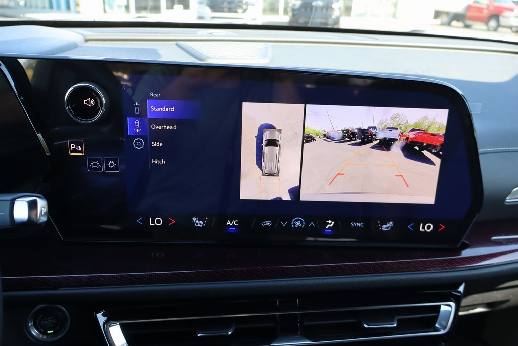 New 2026 Chevrolet Traverse Z71 w/ Enhanced Driving Package image 11