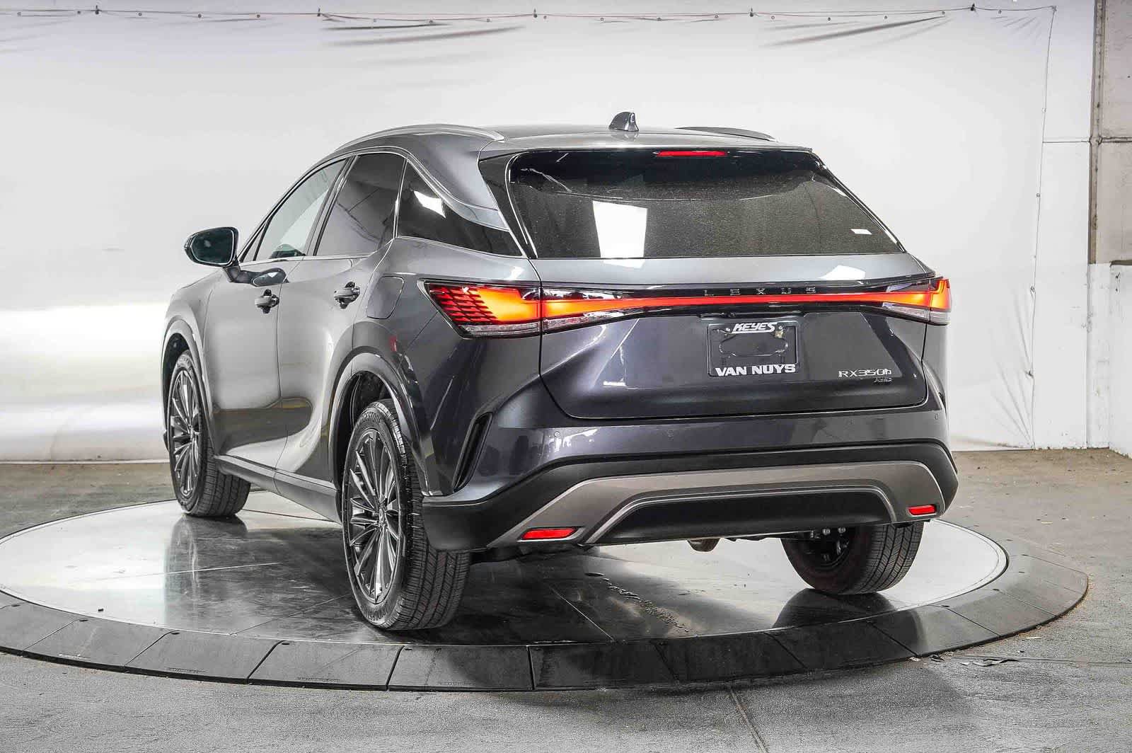 Used 2026 Lexus RX 350h w/ Convenience Package AWD/4WD image 2