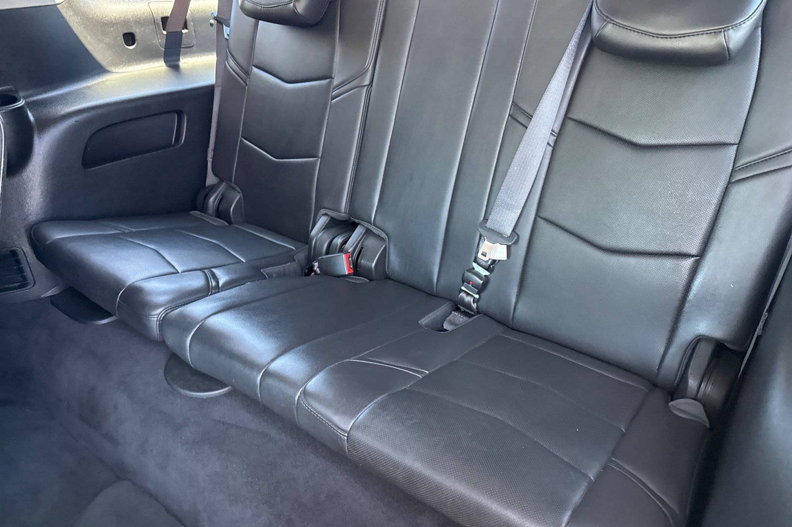 Used 2017 Cadillac Escalade ESV Luxury RWD image 15