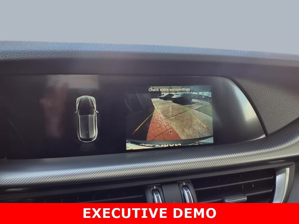 New 2025 Alfa Romeo Stelvio Sprint image 9