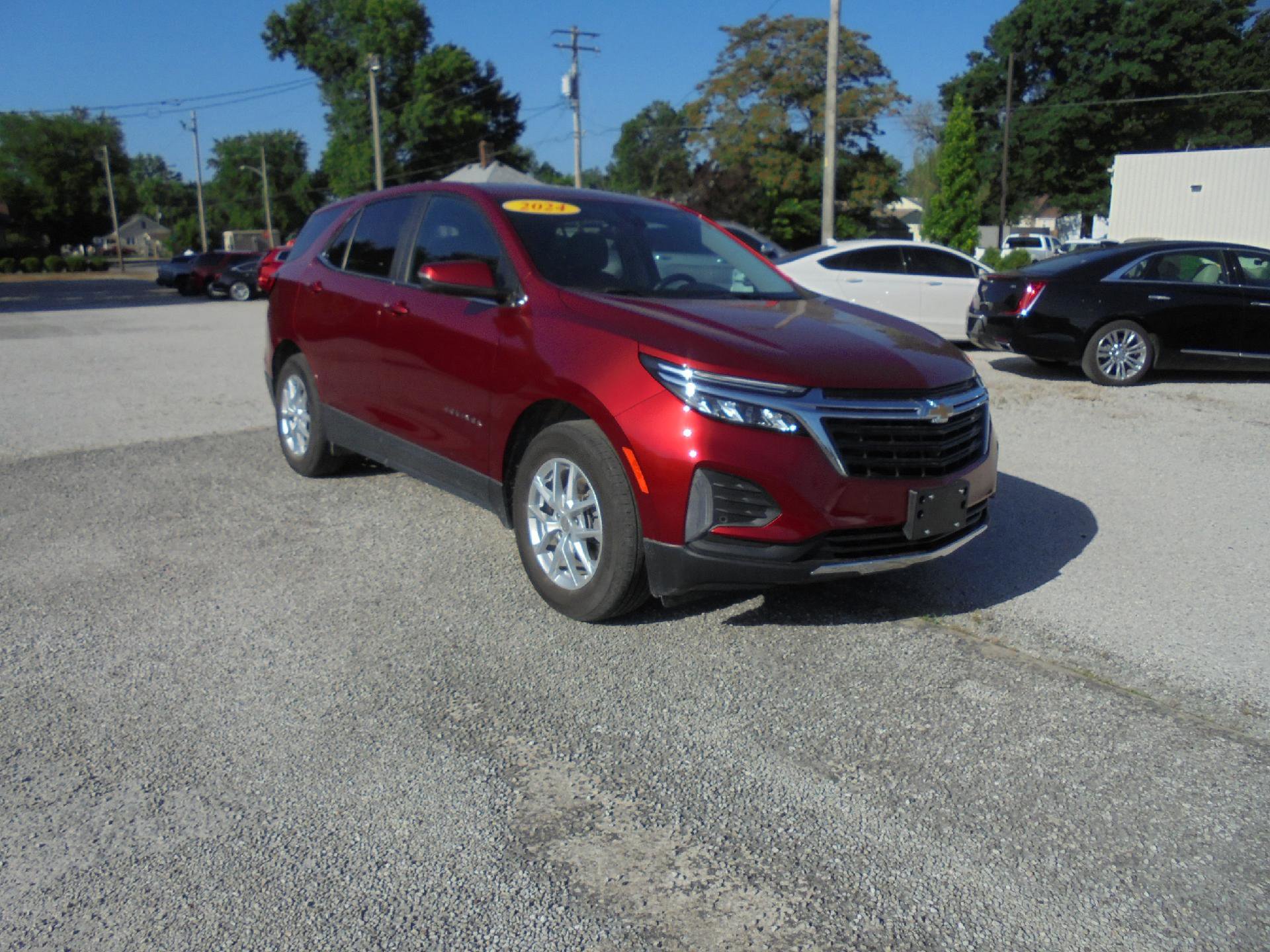 Used 2024 Chevrolet Equinox LT image 3