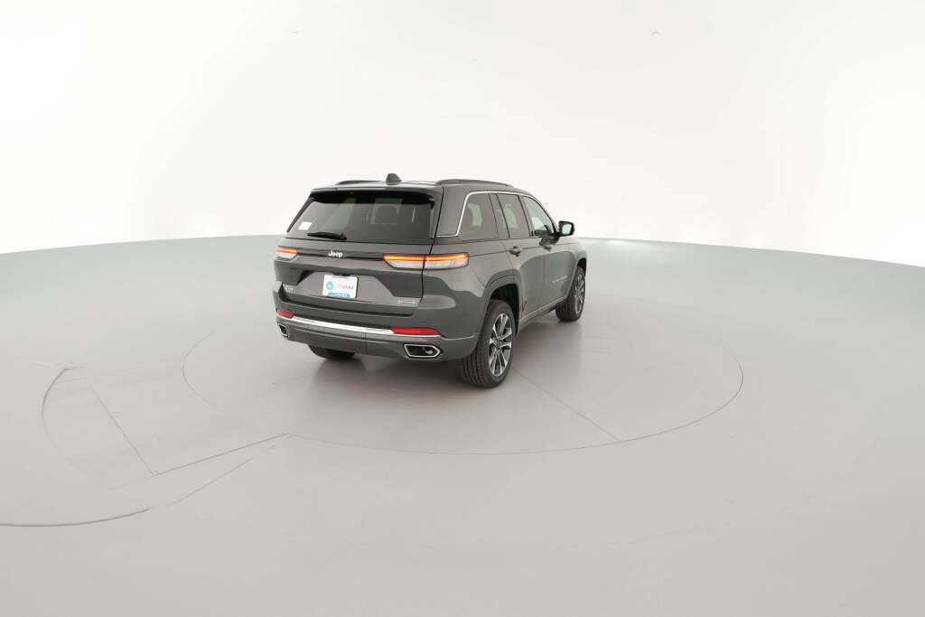 New 2025 Jeep Grand Cherokee Overland image 11