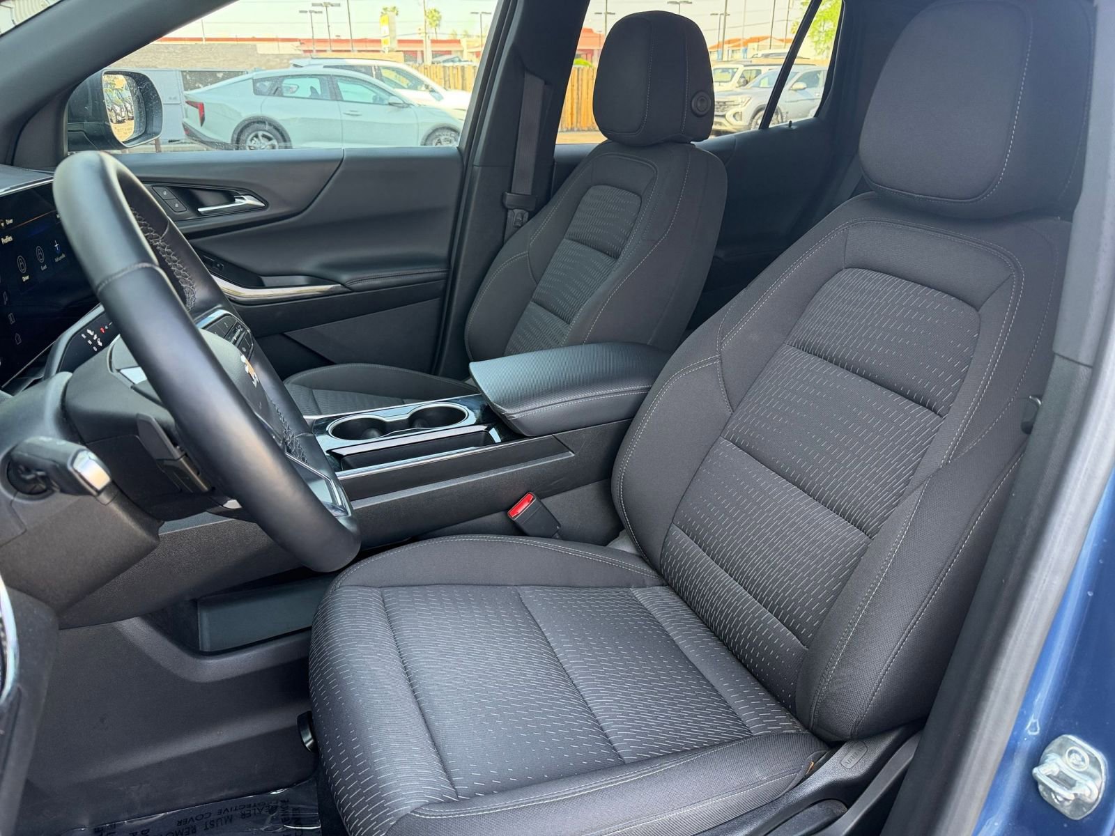 Used 2025 Chevrolet Equinox LT FWD image 36