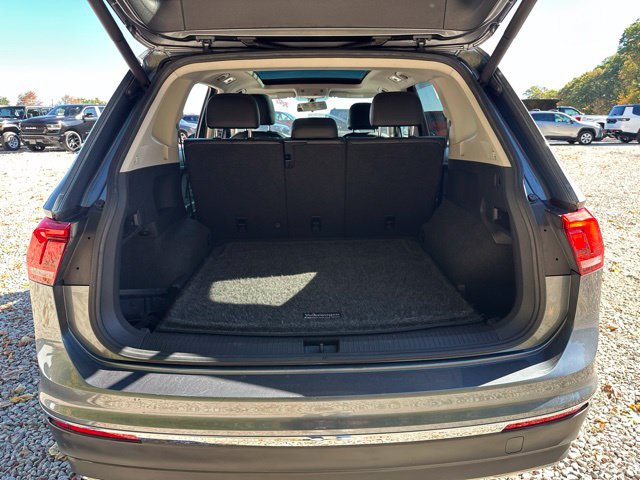 Used 2018 Volkswagen Tiguan SEL AWD/4WD image 15