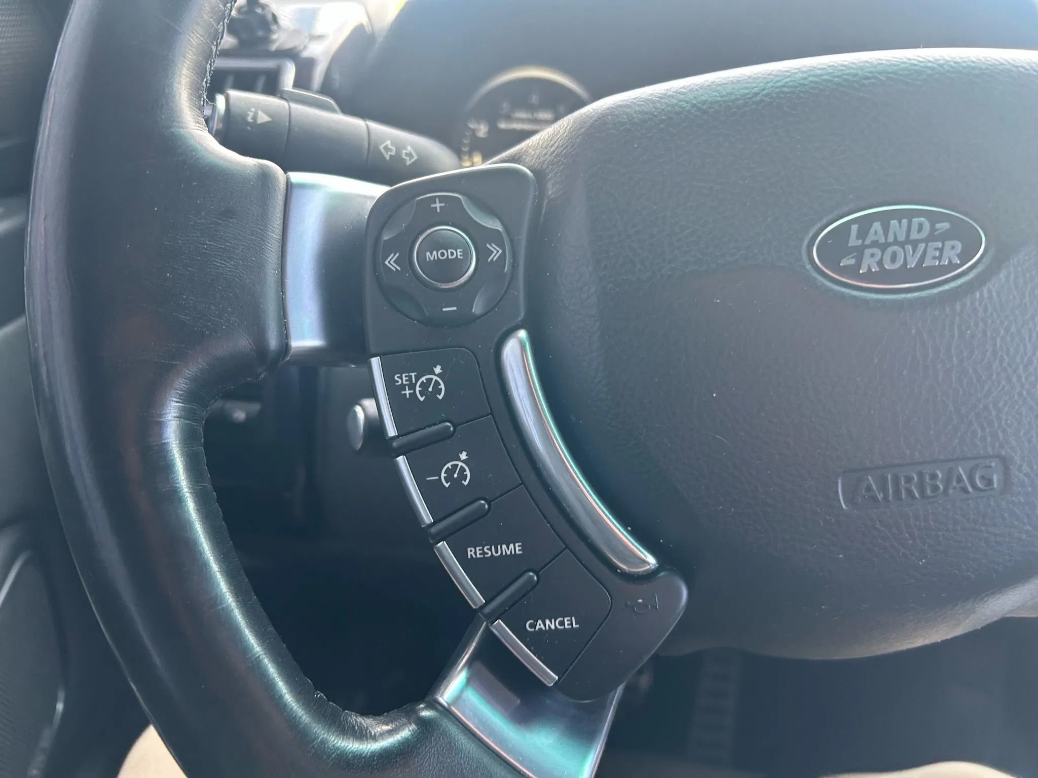 Used 2010 Land Rover Range Rover Supercharged image 6