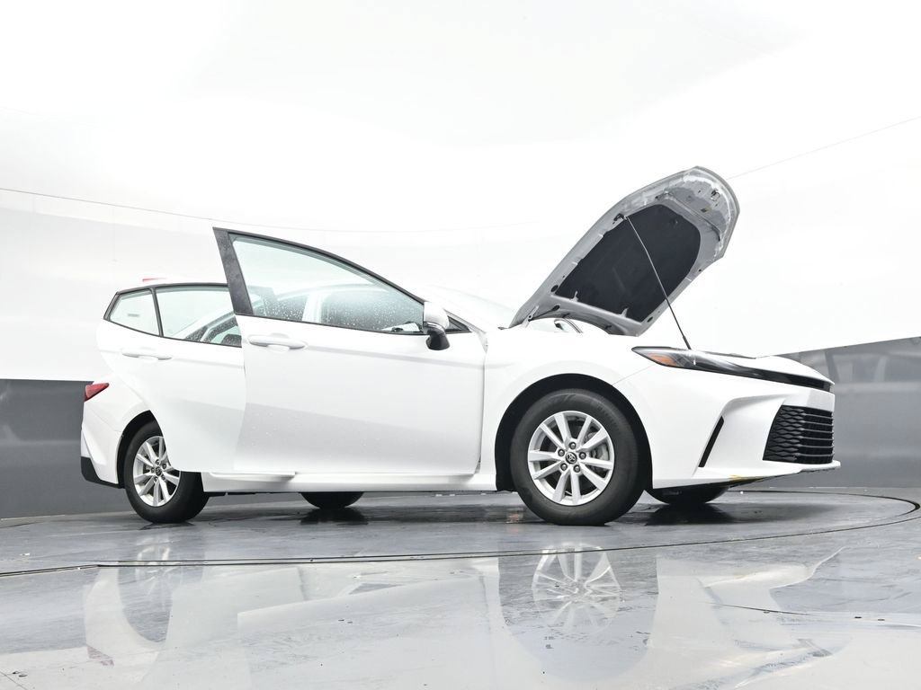 Used 2026 Toyota Camry LE FWD image 45