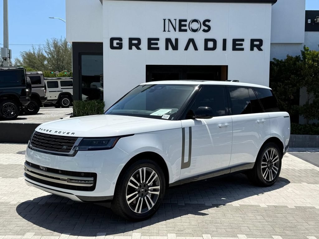 Used 2024 Land Rover Range Rover SE AWD/4WD image 1