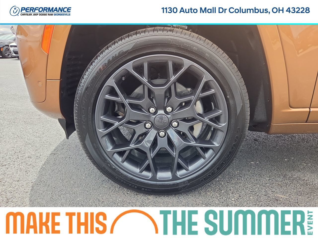 New 2026 Jeep Grand Cherokee L Summit w/ Obsidian Package AWD/4WD image 9
