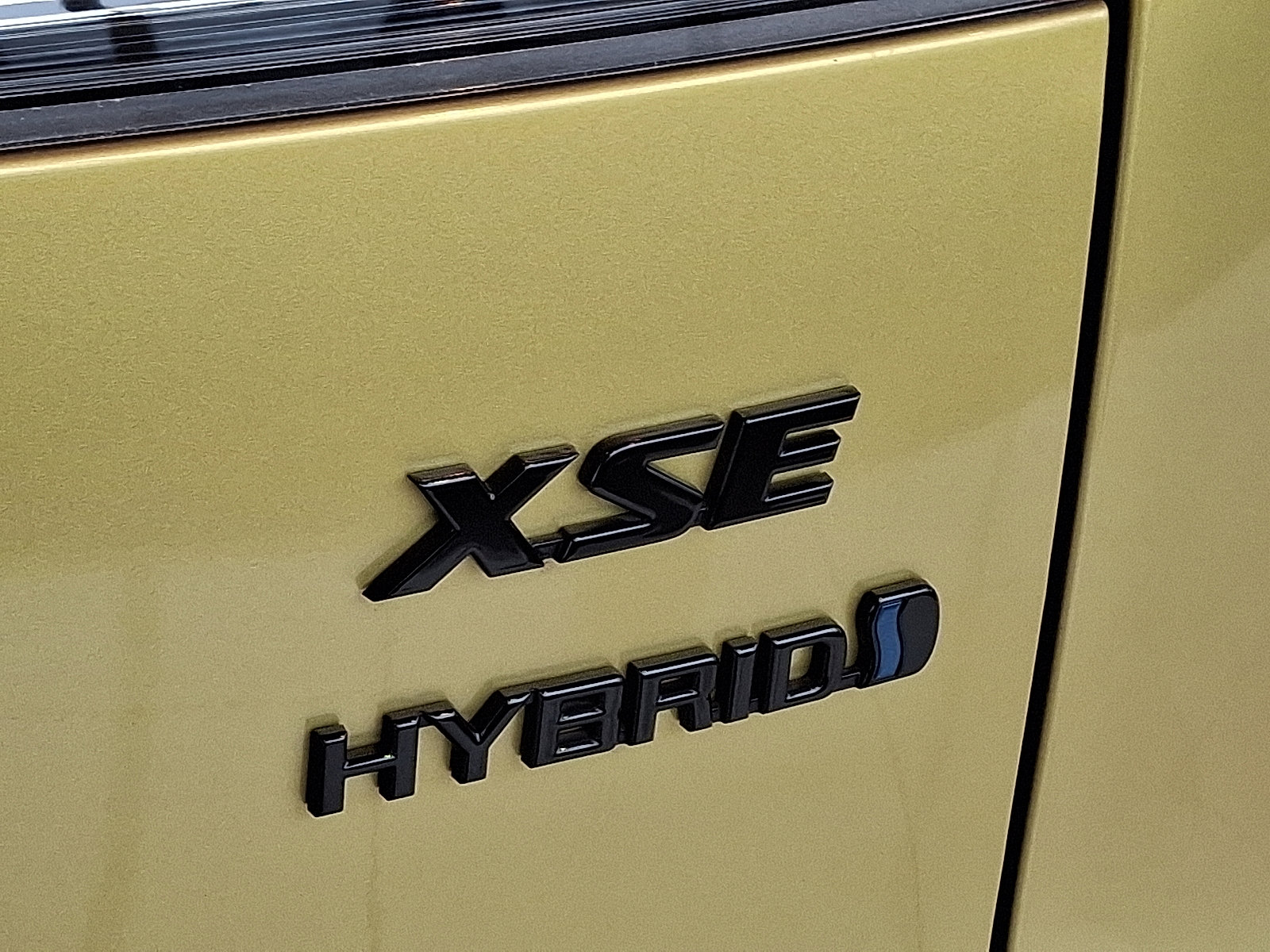 Certified 2023 Toyota Corolla Cross XSE image 32